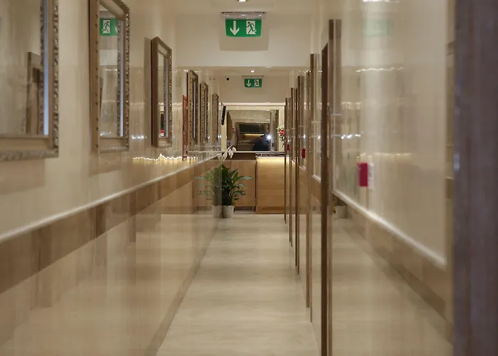 Esposizione Palace Hotel 2*